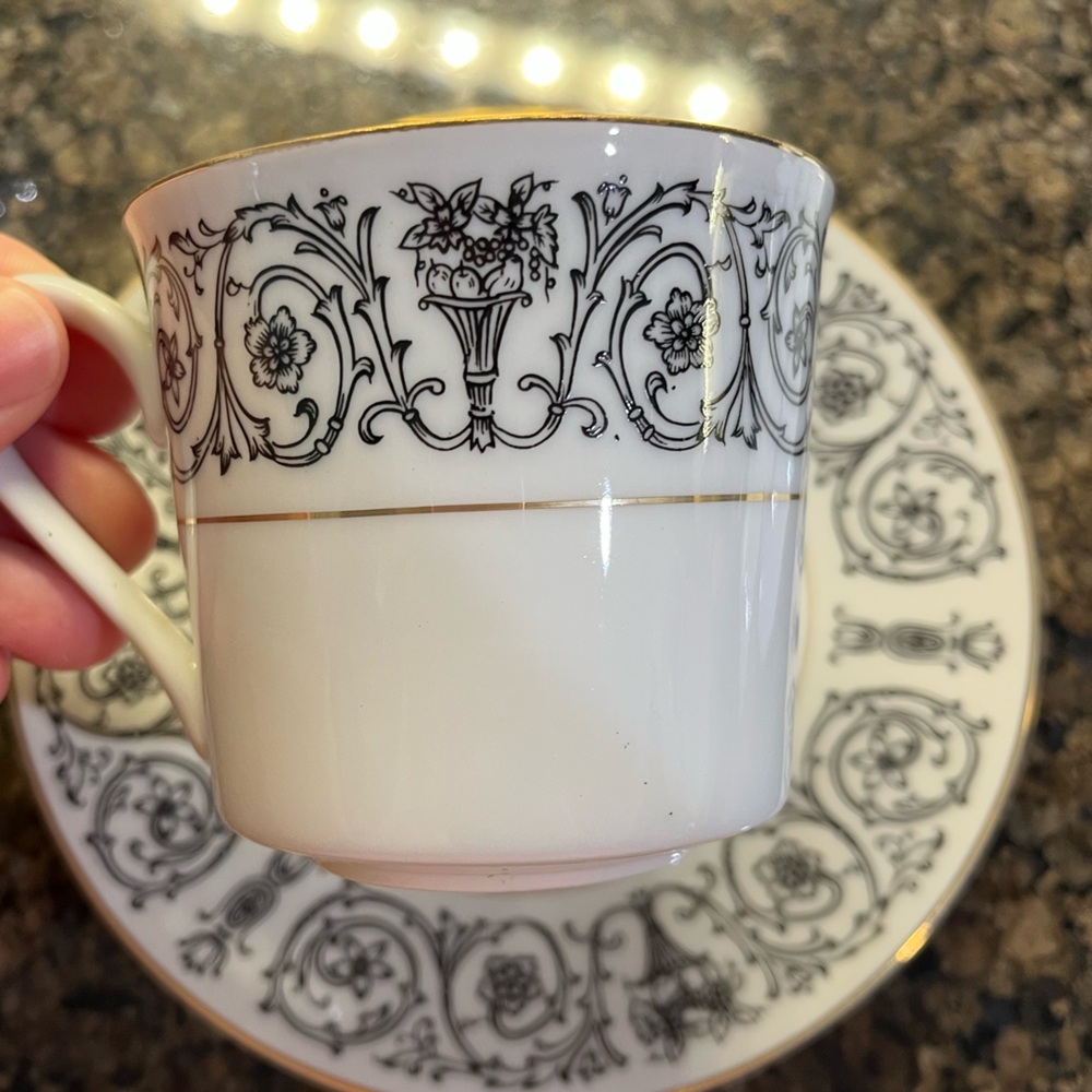 Coventry Fine China Tea Set - Picture 6 of 6